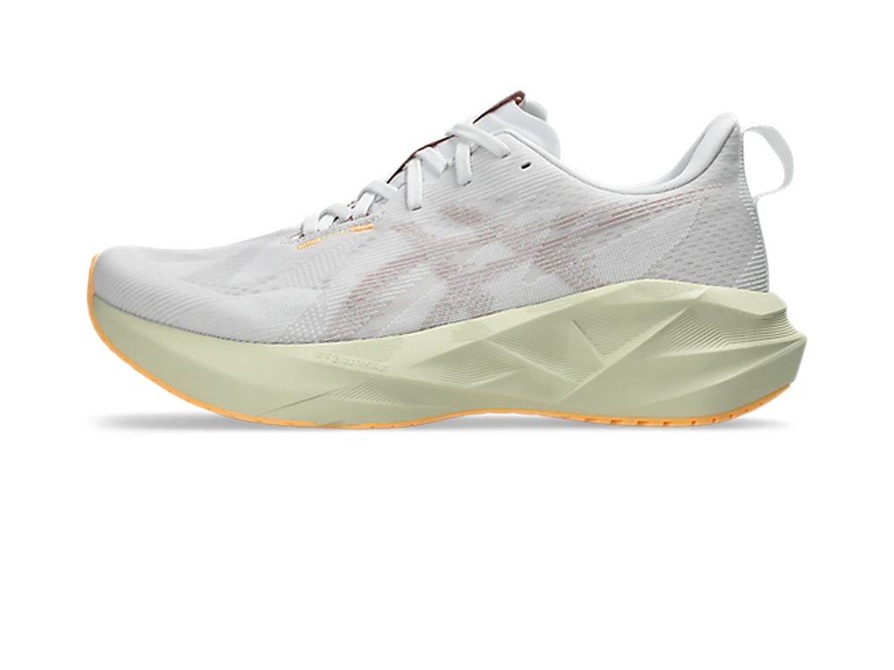 ASICS Novablast 5